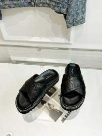 Picture of Louis Vuitton Slippers _SKULVsz35-4141-45mnf04011127